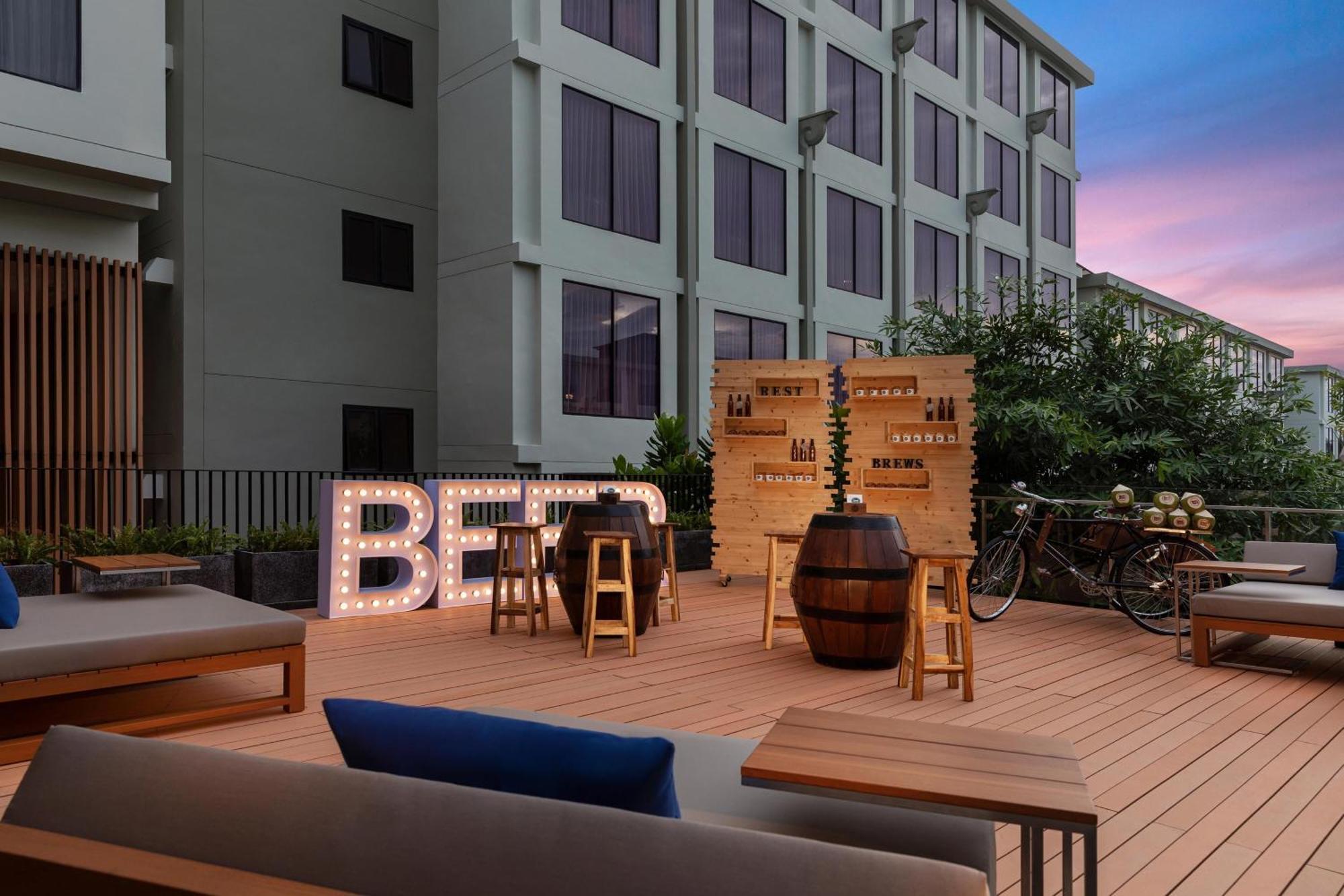 Four Points By Sheraton Phuket Patong Beach Resort Exteriér fotografie