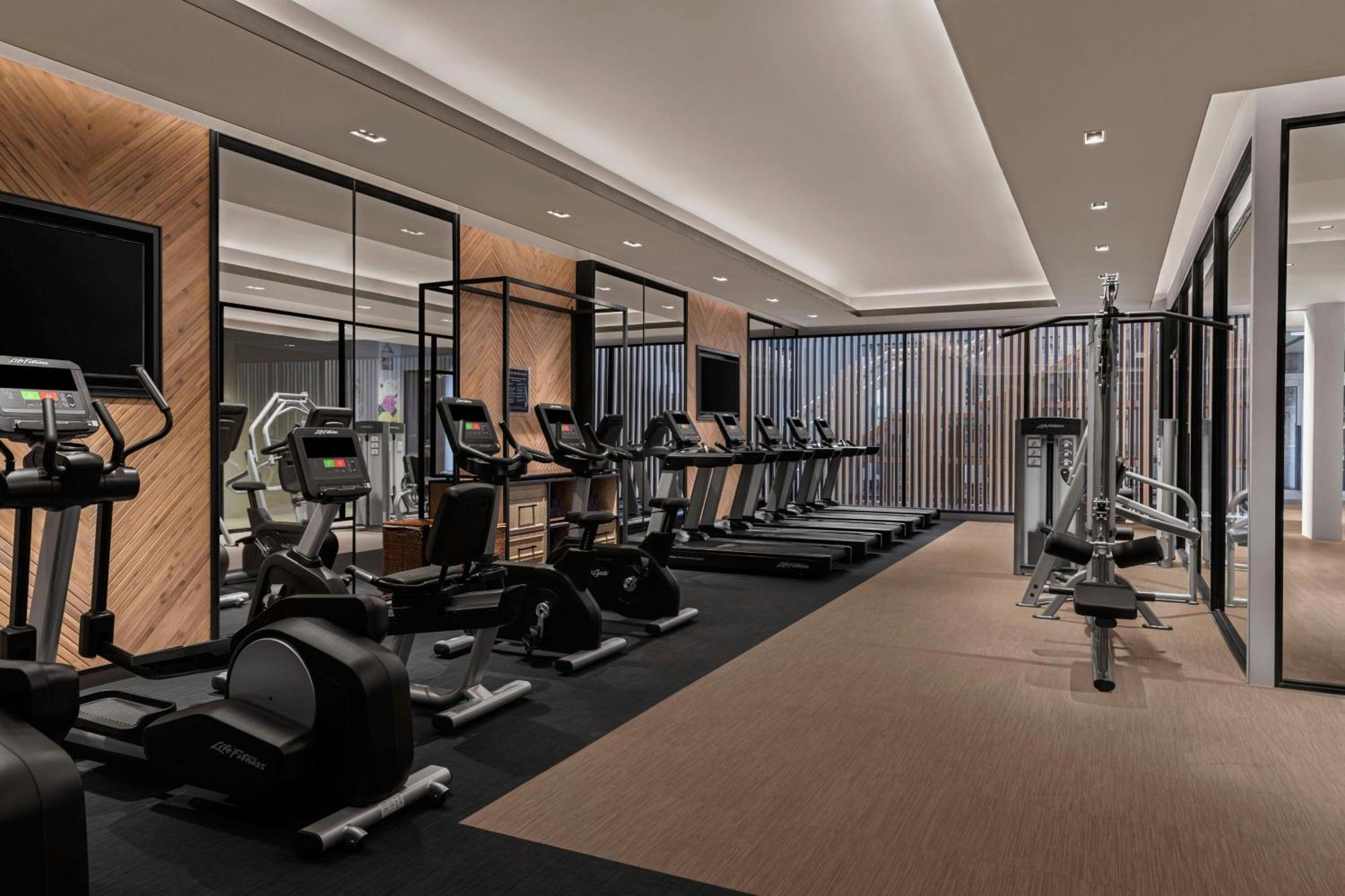 Four Points By Sheraton Phuket Patong Beach Resort Exteriér fotografie